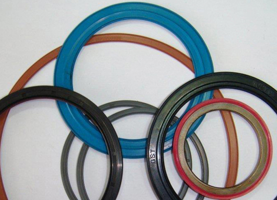 PLS Upright / Wheel Hub / Bearing Seals