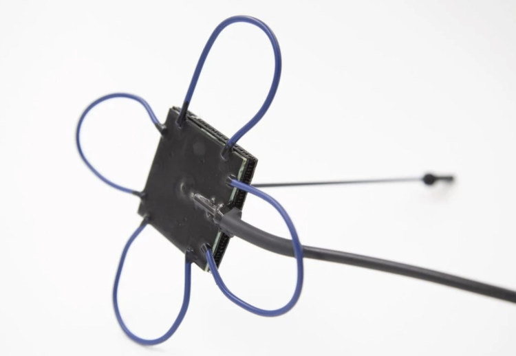 Revolutionary Race Antenna | CAK-70